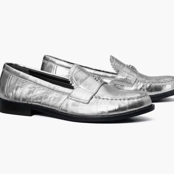 Tory Burch Silver Leather Metallic slip on Loafers/Dust Bag size 6 $358 - Picture 3 of 9